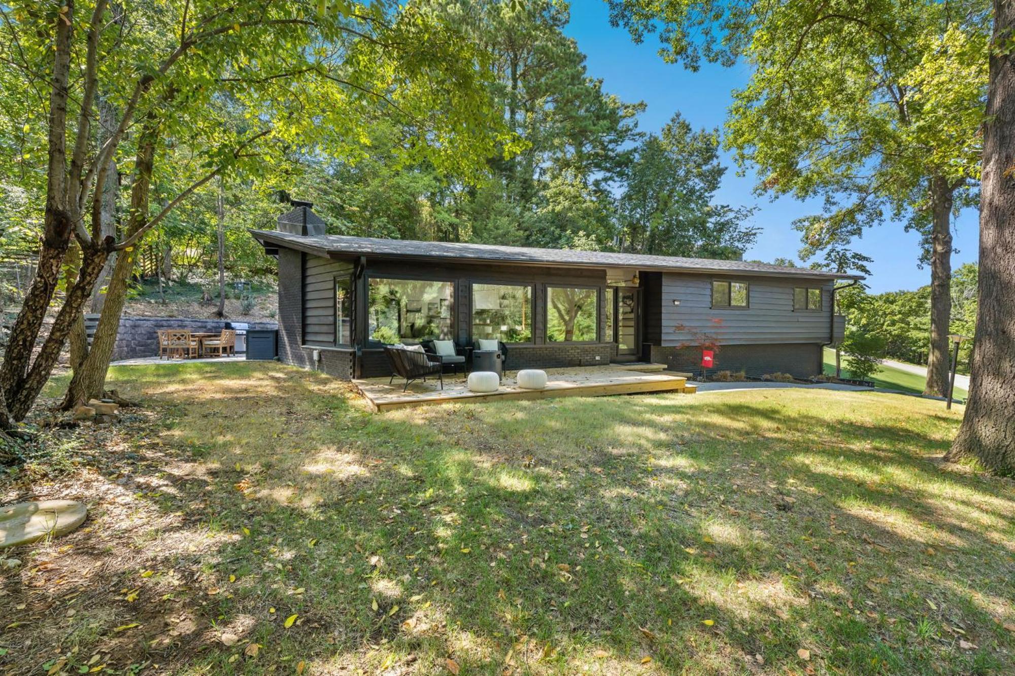 Lucille-5 Min To Dt & Uofa-Serene Nature Views Vila Fayetteville Exterior foto